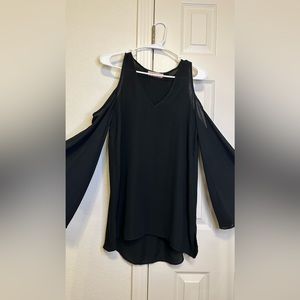 Beautiful flowy off shoulder blouse